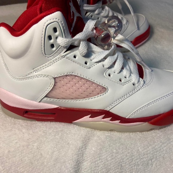 Perfect condition Jordans - Picture 3 of 4